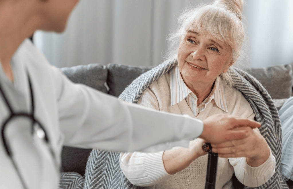 Foto de doctor y mujer